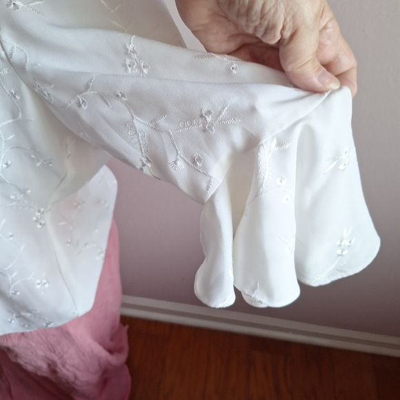 Michelle Michelle Eyelet white blouse - Picture 3 of 12